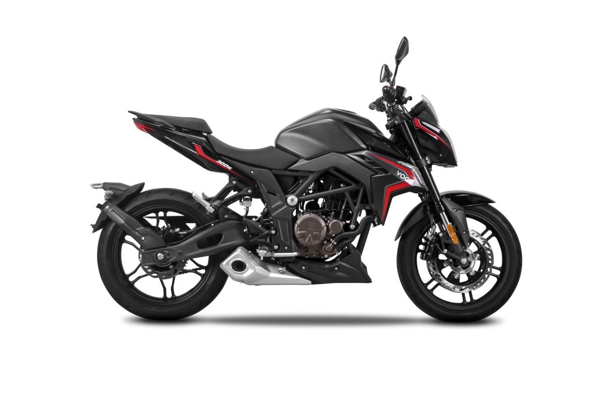 <div class='descrGalleryTitle'>BRIVIDO 300 R</div><div class='descrGalleryText'><p>Stesse motorizzazioni e stesse specifiche tecniche della Valico per questa naked chiamata <b>Brivido 300 R</b>. Identico anche il prezzo: <b>3.490 euro</b>.</p>
</div>